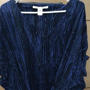 Diane VonFurstenberg batwing dress shirt. Size 4